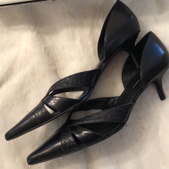 BANANA REPUBLIC BLACK LEATHER PUMPS 👠 - Picture 6 of 13
